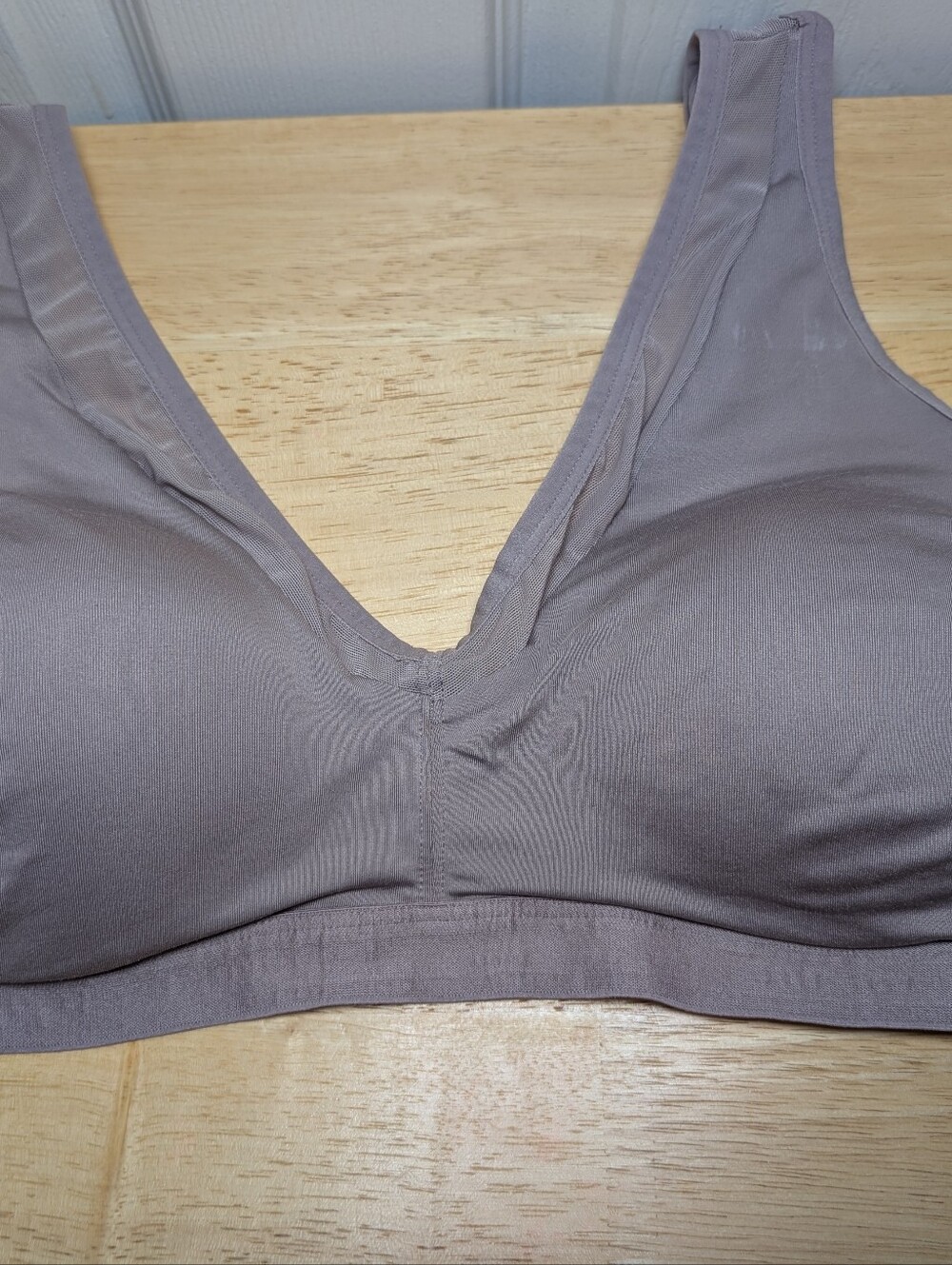 Warner's Bra Womens Size XL RM3451T Wireless Plunge Hook Back Molded Cups